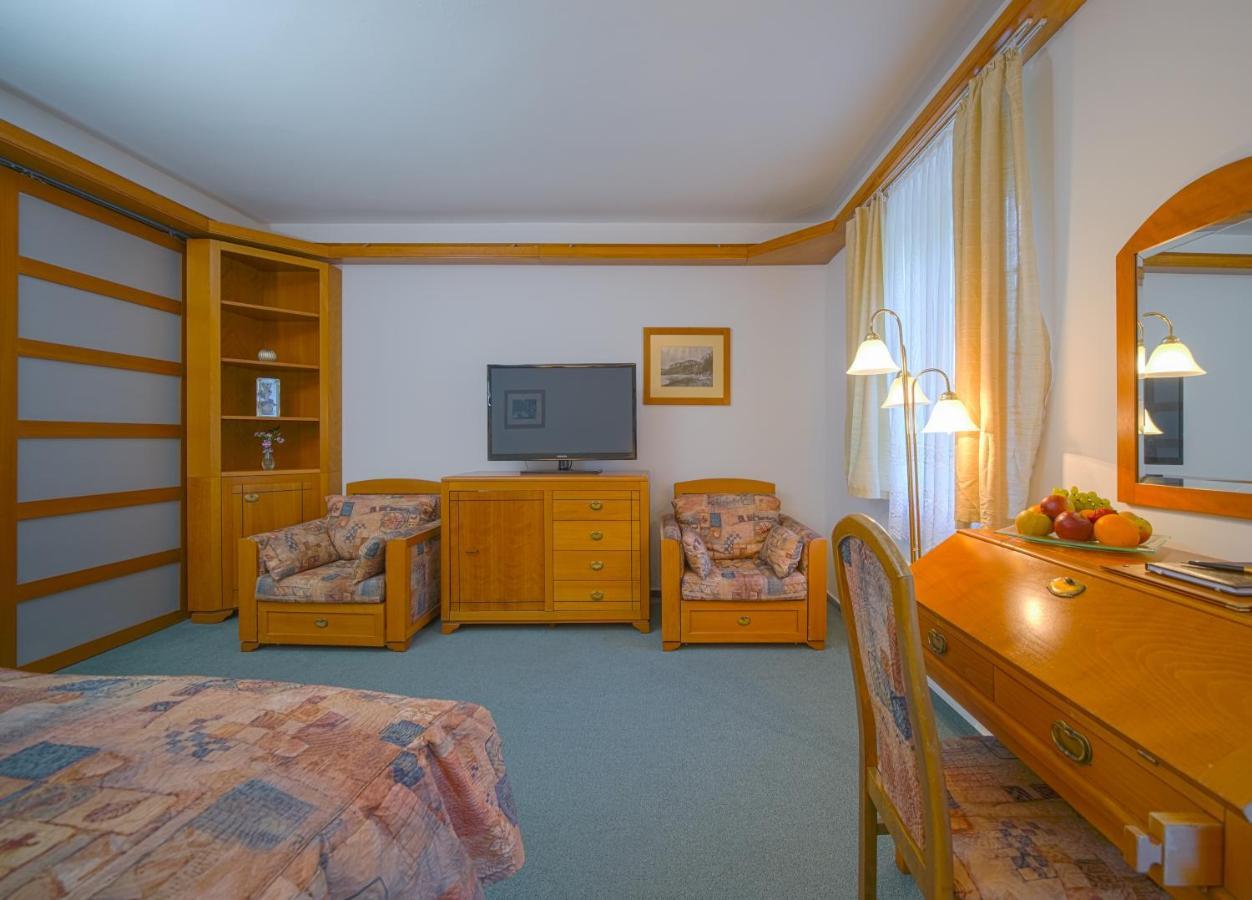 Hotel Praha Hrensko Ngoại thất bức ảnh