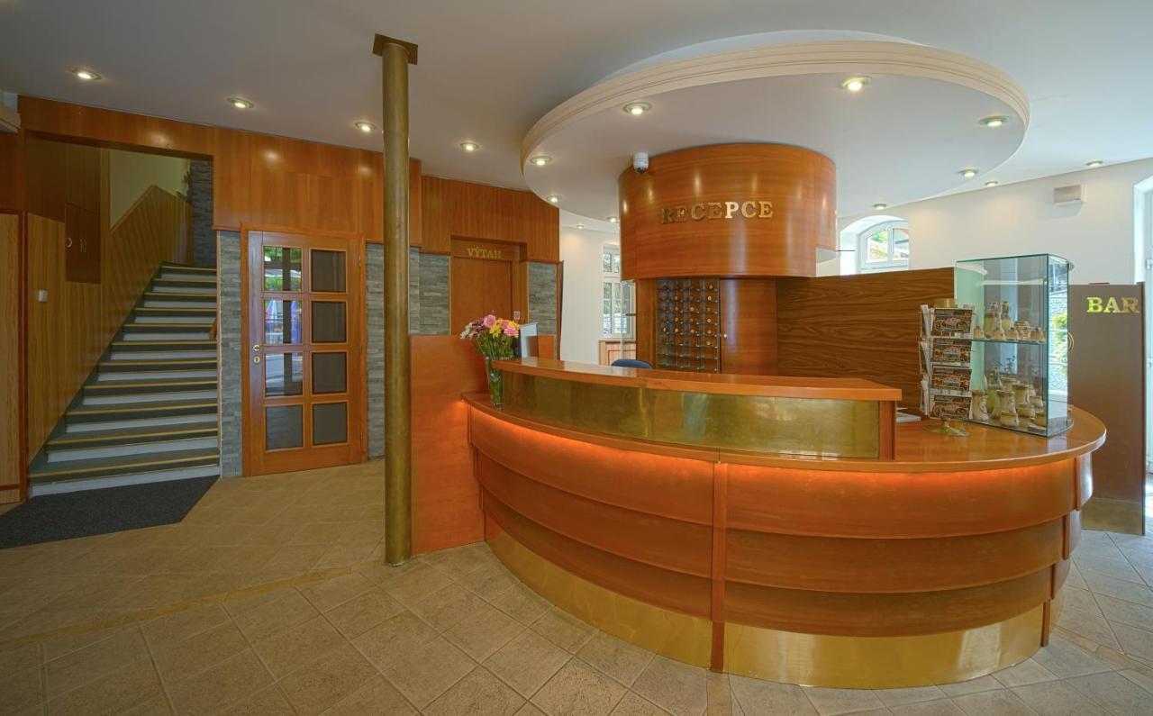Hotel Praha Hrensko Ngoại thất bức ảnh